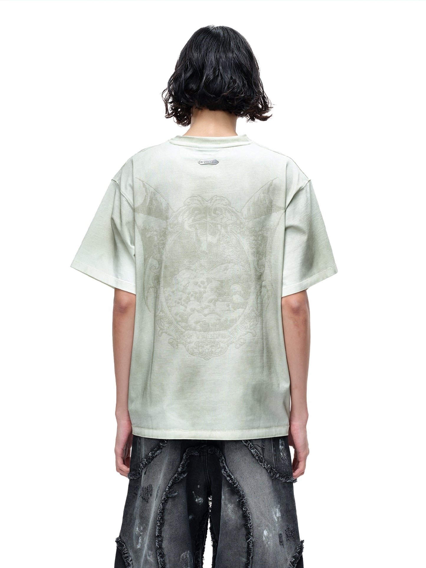 LUMINOUS DAWN KNIGHT BADGE S/S TEE