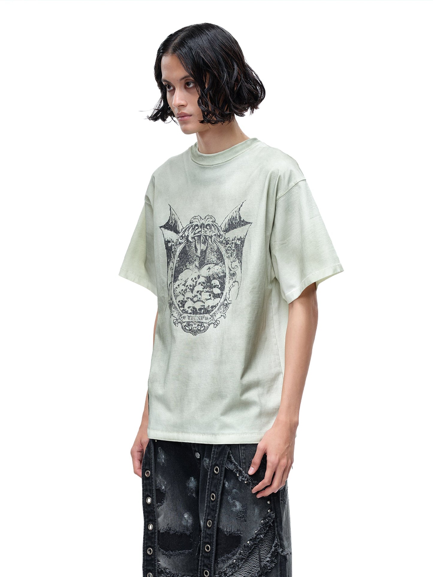 LUMINOUS DAWN KNIGHT BADGE S/S TEE