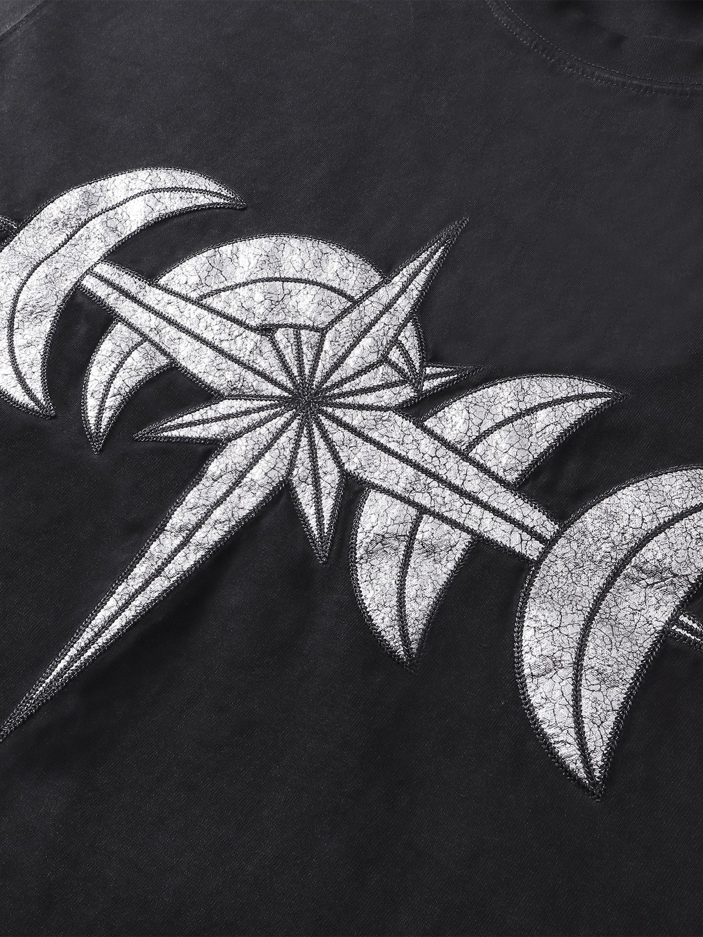 LUMINOUS NIGHT LEATHER PATCH S/S TEE