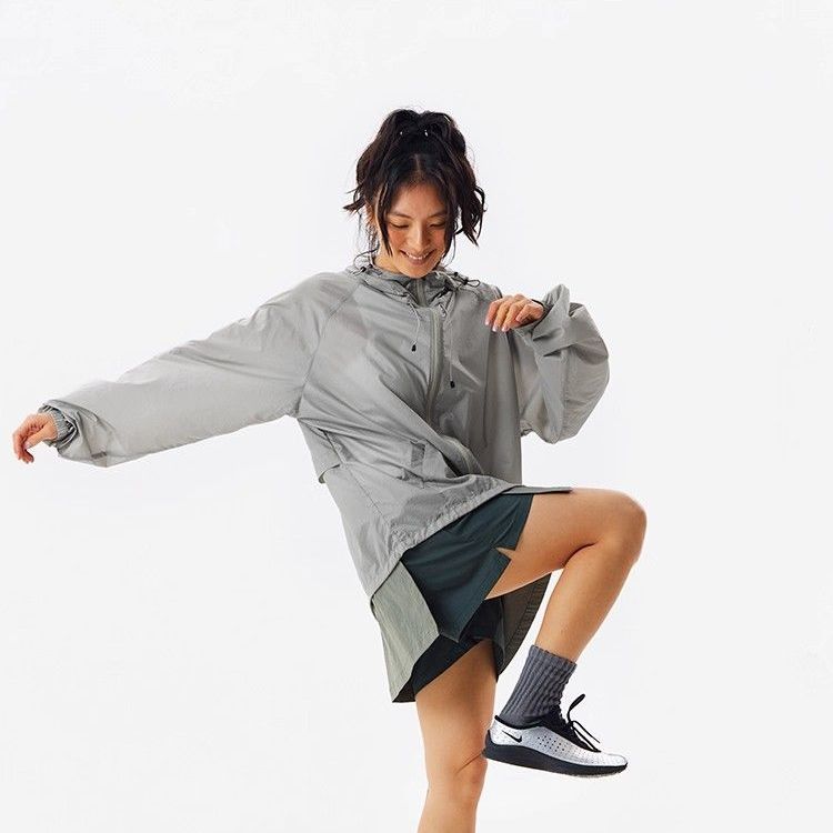 BREATHING WINDBREAKER