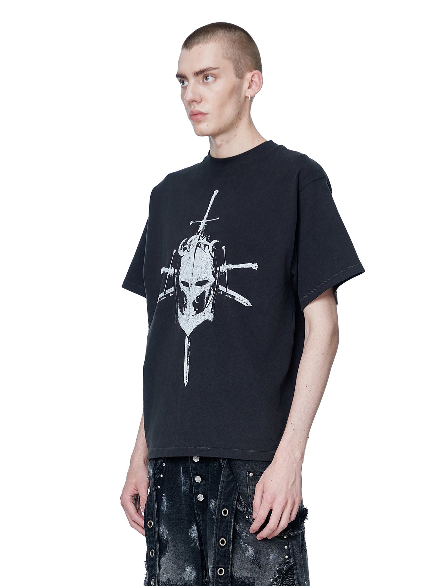 LUMINOUS DAWN KNIGHT & SWORD S/S TEE