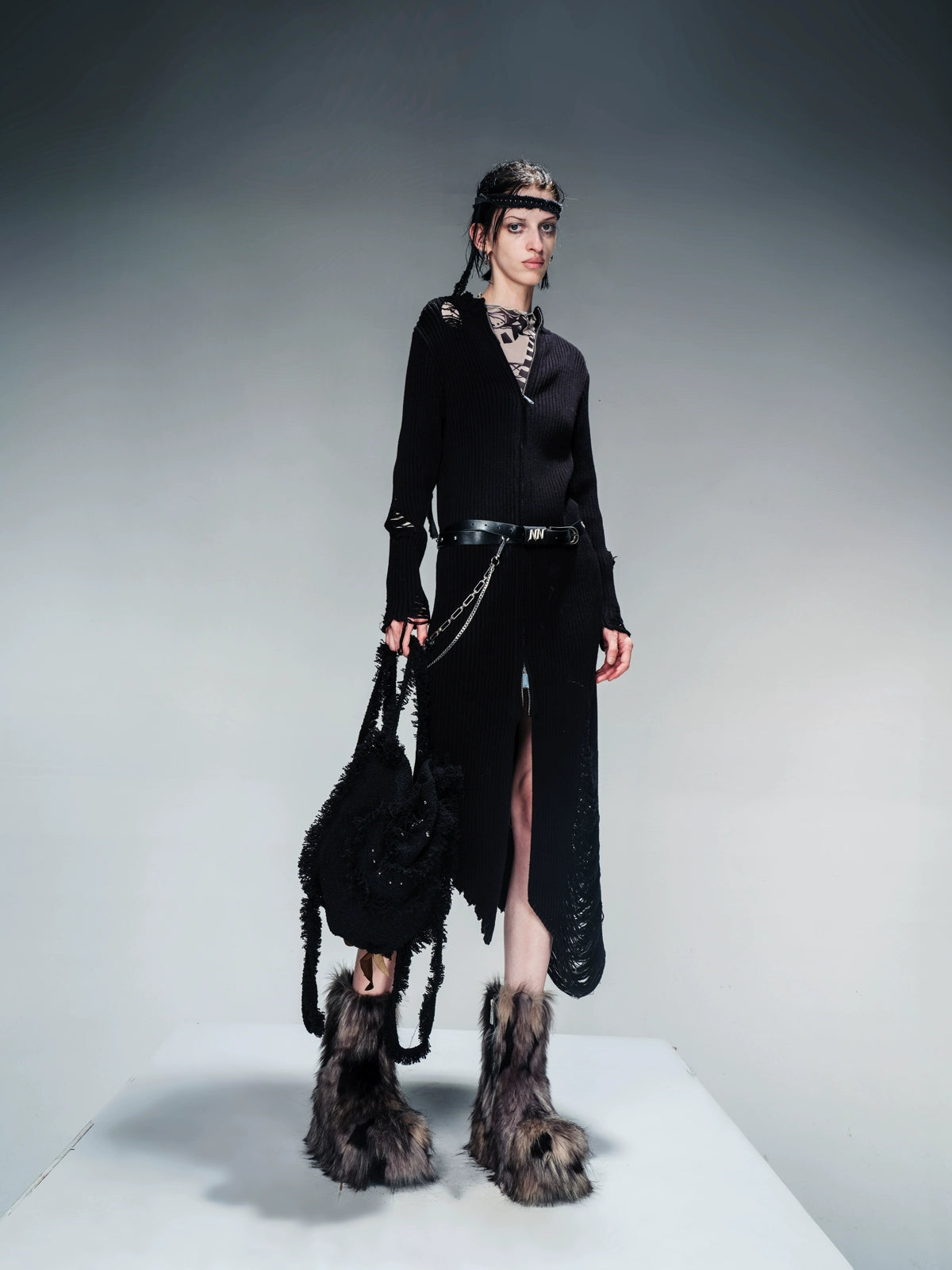 OVERSIZE DISTRESSED CARDIGAN