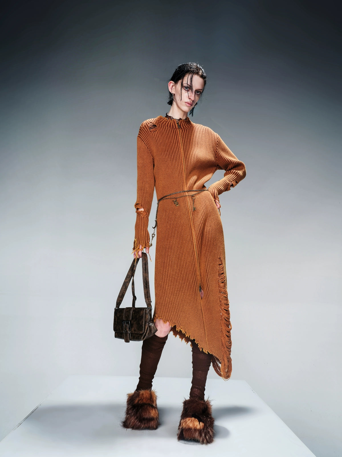 OVERSIZE DISTRESSED CARDIGAN