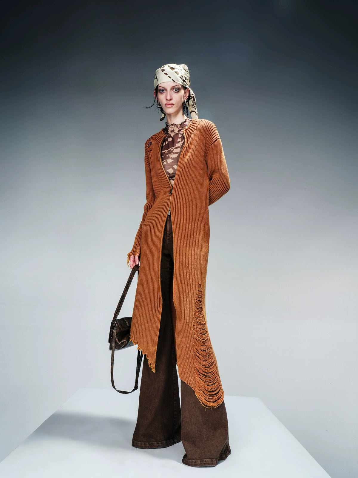 OVERSIZE DISTRESSED CARDIGAN