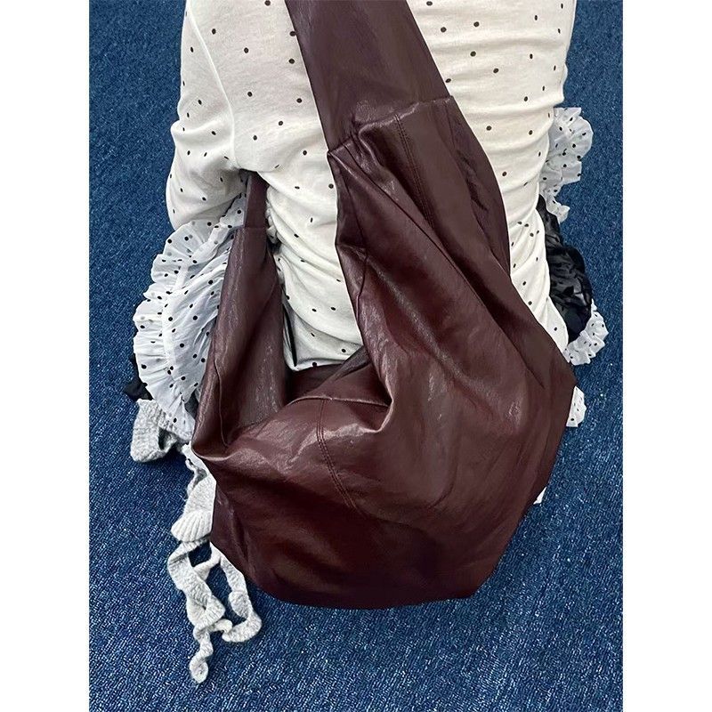 OVERSIZE SHOULDER BAG